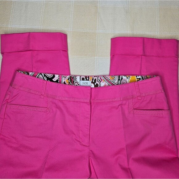 Cache Stretch Pink Cuffed Zip Front Barbiecore Resort Wear Cropped Ankle Pants - Picture 1 of 11